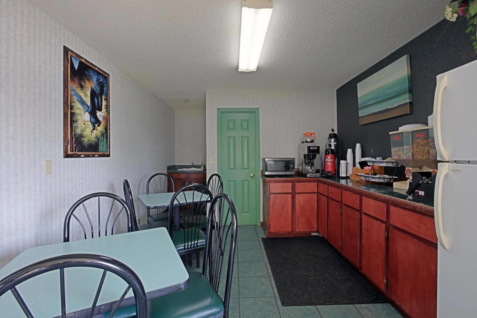 Regency Inn Fayetteville Restaurante foto